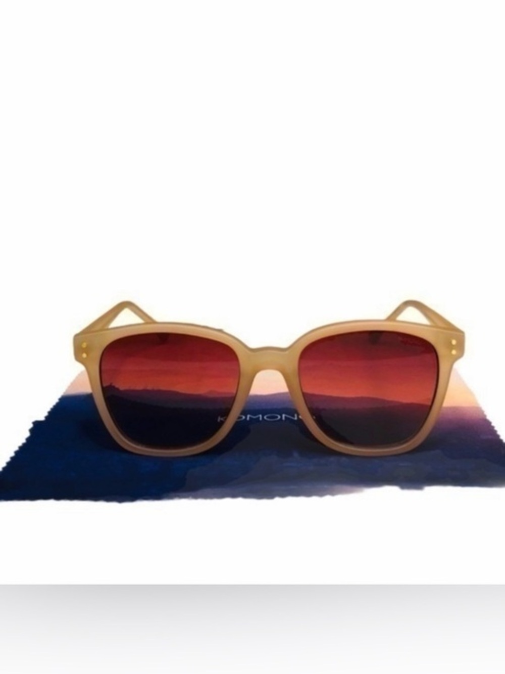 KOMONO Renee Rose Blush Sunglasses NEW pink UV400